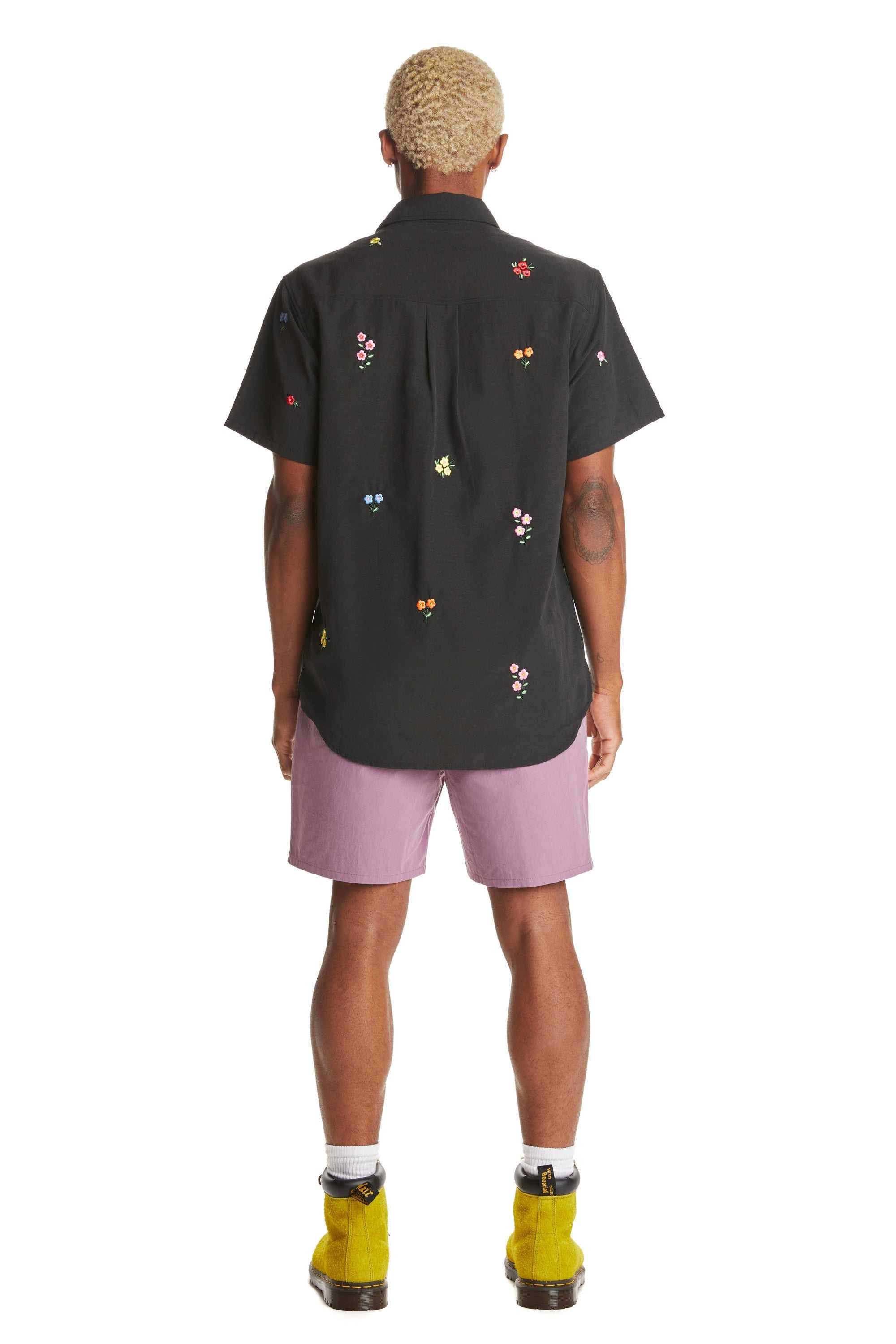 Black Teddy Fresh Flower Embroidery Shirt | UJPODI314