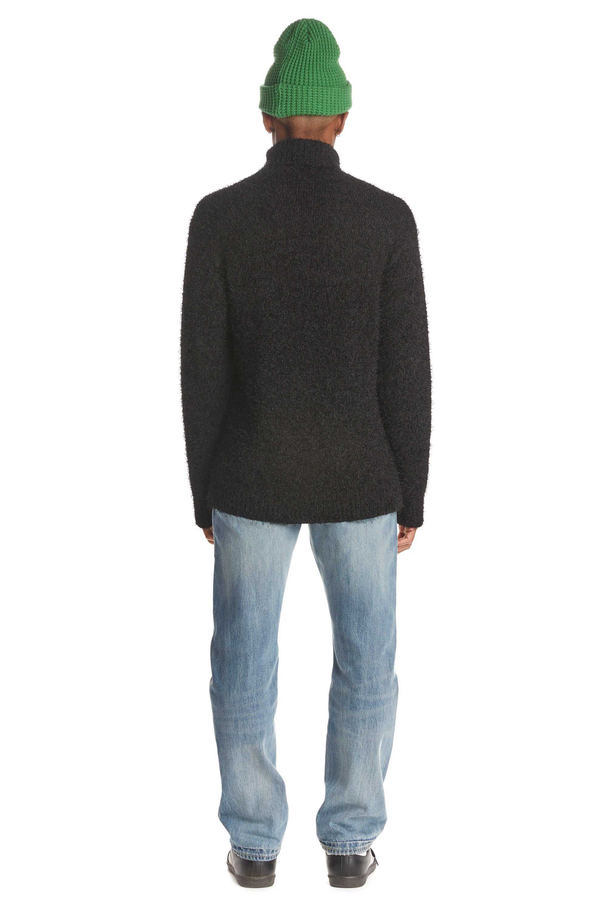 Black Teddy Fresh Fuzzy Oversized Turtleneck | CHMXJK905