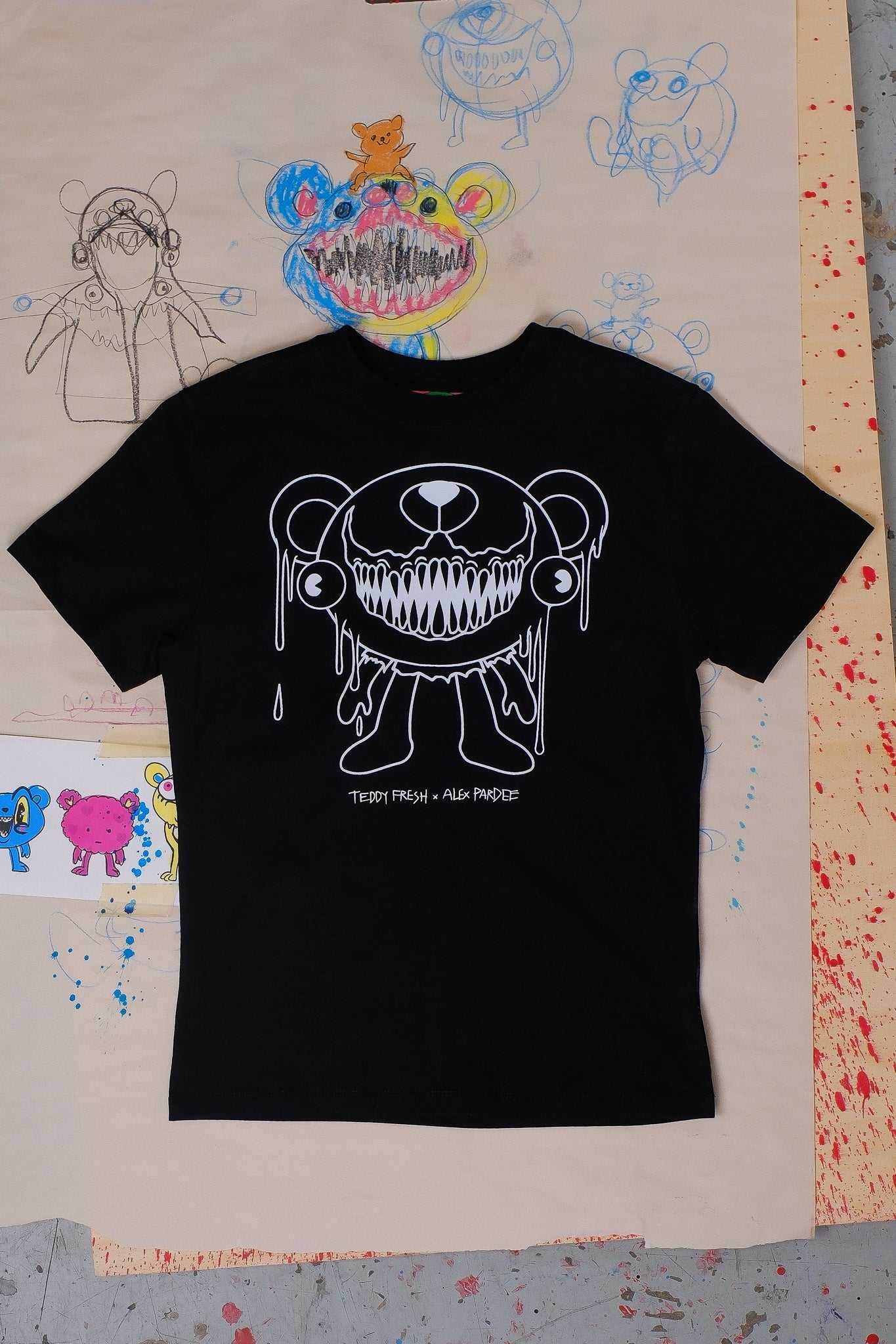 Black Teddy Fresh TF x Alex Pardee Monster Bear Fitted Tee | SQVNFB298