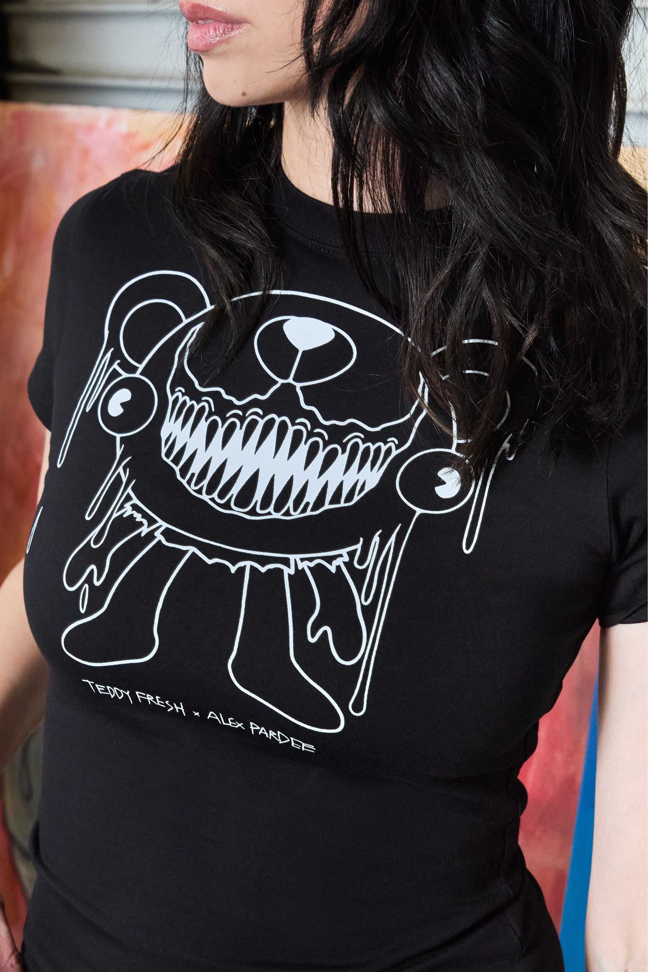 Black Teddy Fresh TF x Alex Pardee Monster Bear Fitted Tee | SQVNFB298