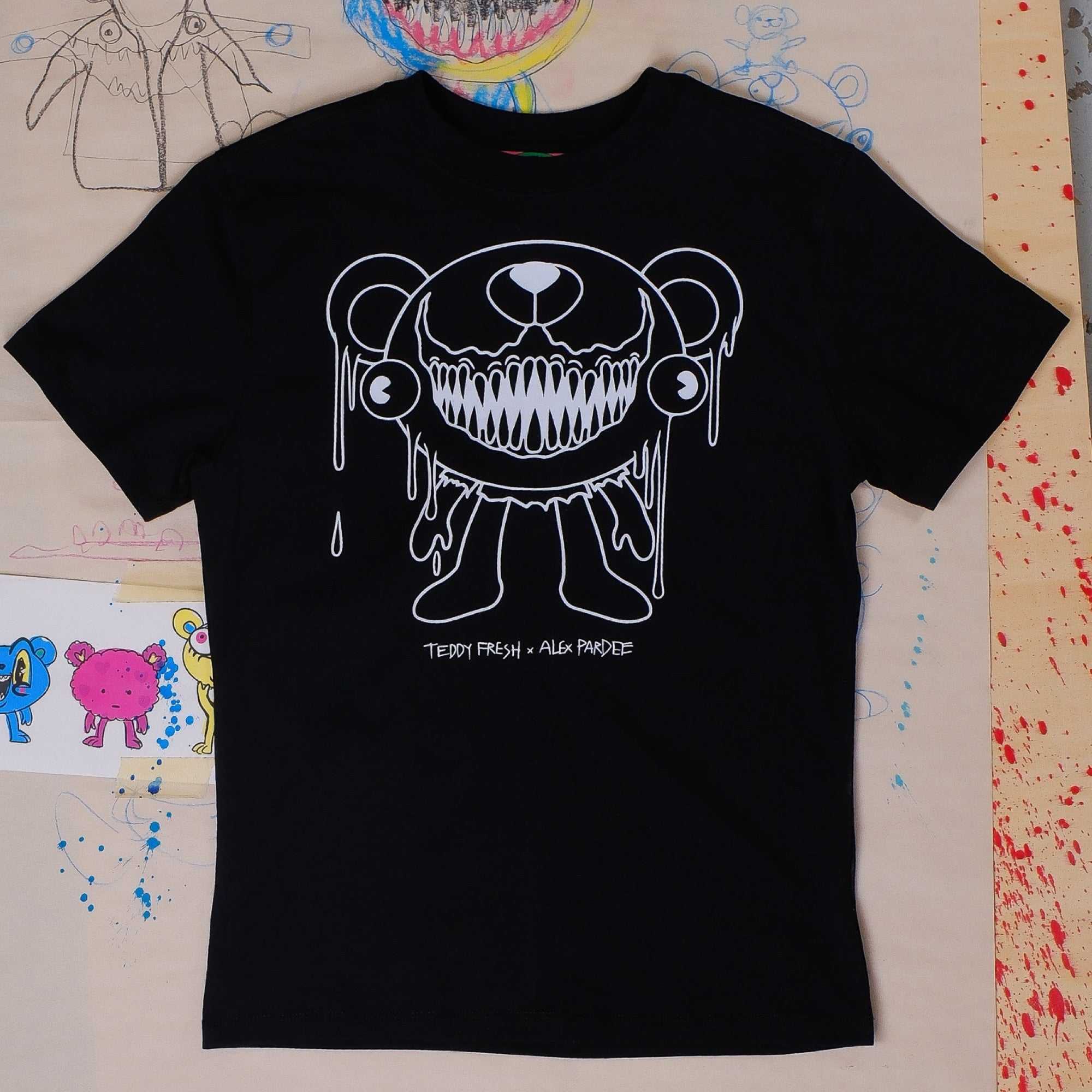 Black Teddy Fresh TF x Alex Pardee Monster Bear Fitted Tee | SQVNFB298