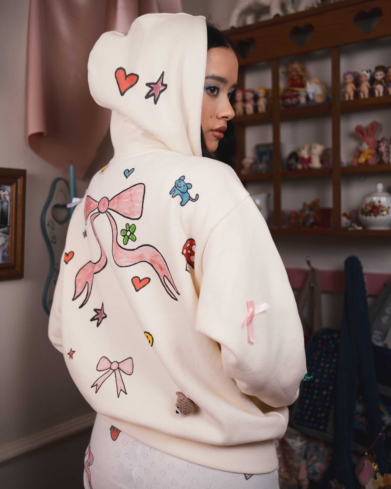 Off White Teddy Fresh TF x Blo_oberry Little Charms Hoodie | EKVQLX319